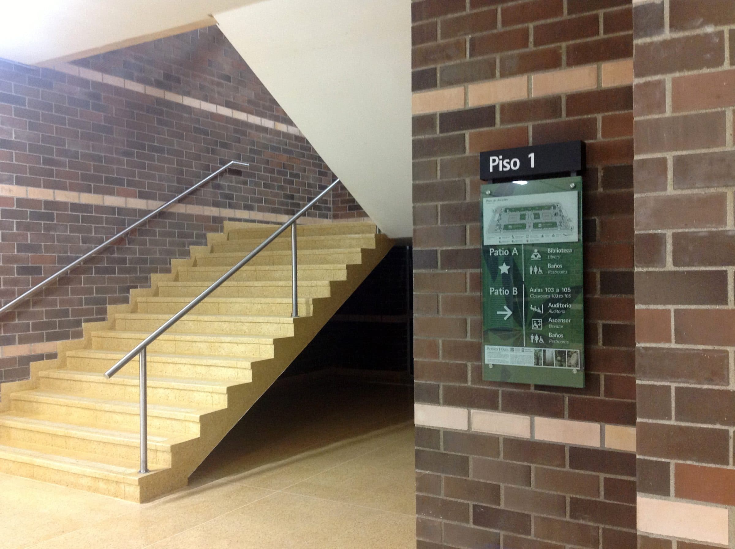Universidad de Antioquia: Wayfinding System